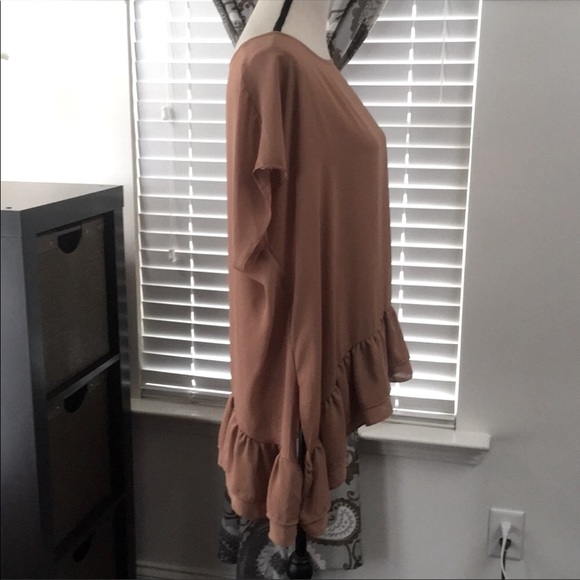 🌟 5/$25 sale / Wishlist | Sheer Flowy Blouse - Picture 2 of 5